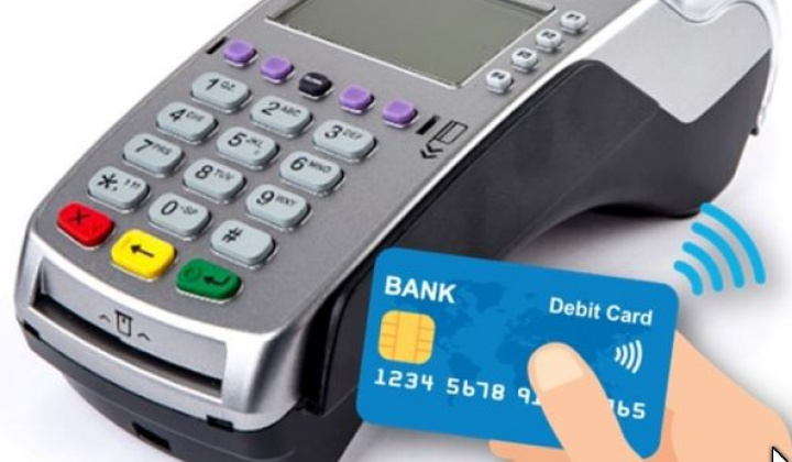 Fotka - Možnosť platby platobnou kartou na obecnom úrade